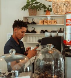 Blou Café / Deli / Bakery